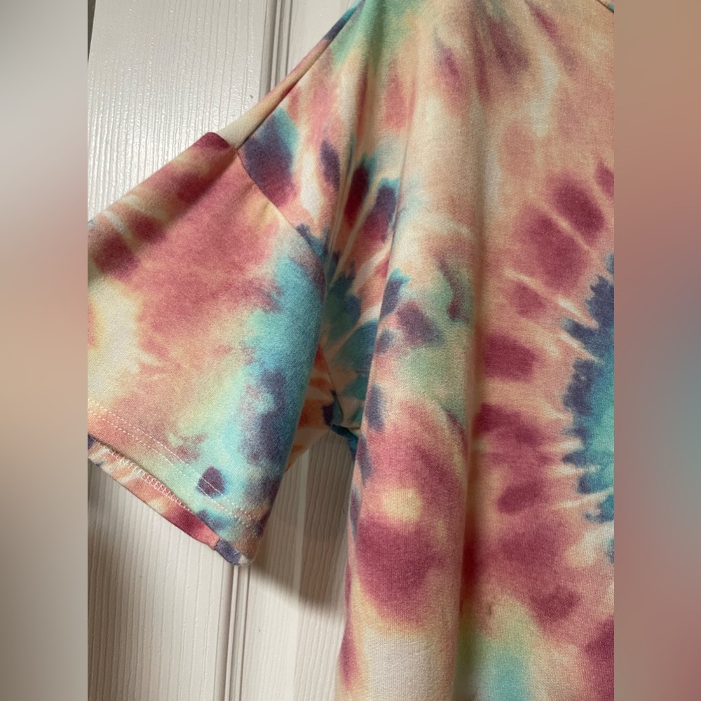 NWT: HAPTICS Tidal Tie Dye Short Sleeve shirt Size Medium - Picture 3 of 5